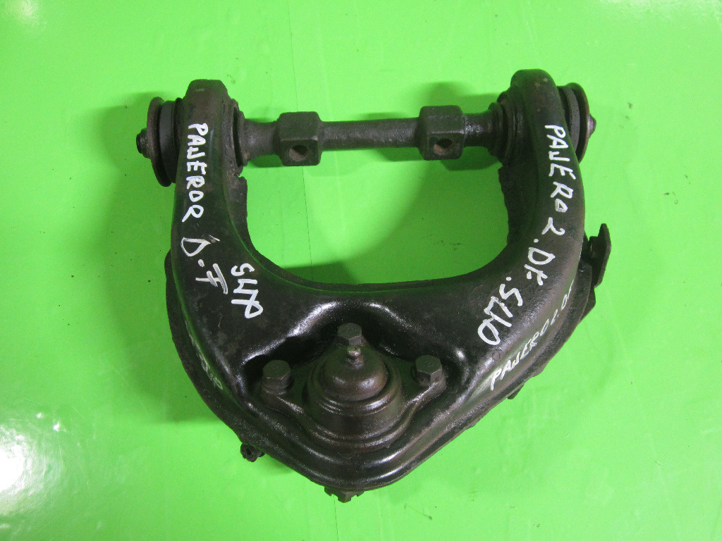 BASCULA / BRAT SUSPENSIE SUPERIOR DREAPTA FATA MITSUBISHI PAJERO 2 4x4 FAB. 1991 - 1999 ⭐⭐⭐⭐⭐