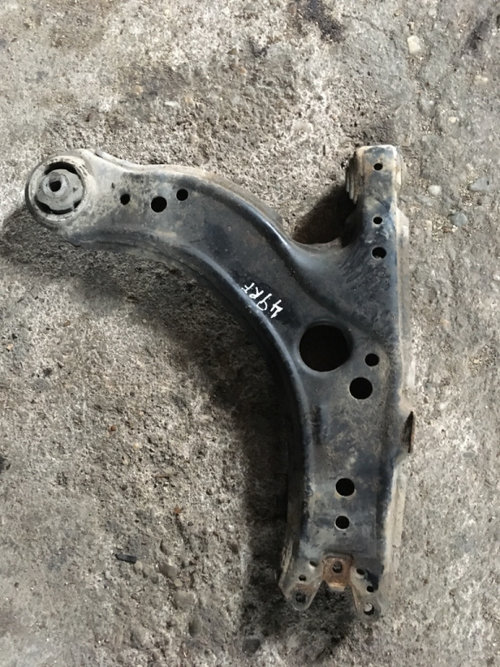 Bascula dreapta fata Skoda Octavia [1996 - 2000] Liftback 5-usi 1.8 T MT (150 hp) (1U2)