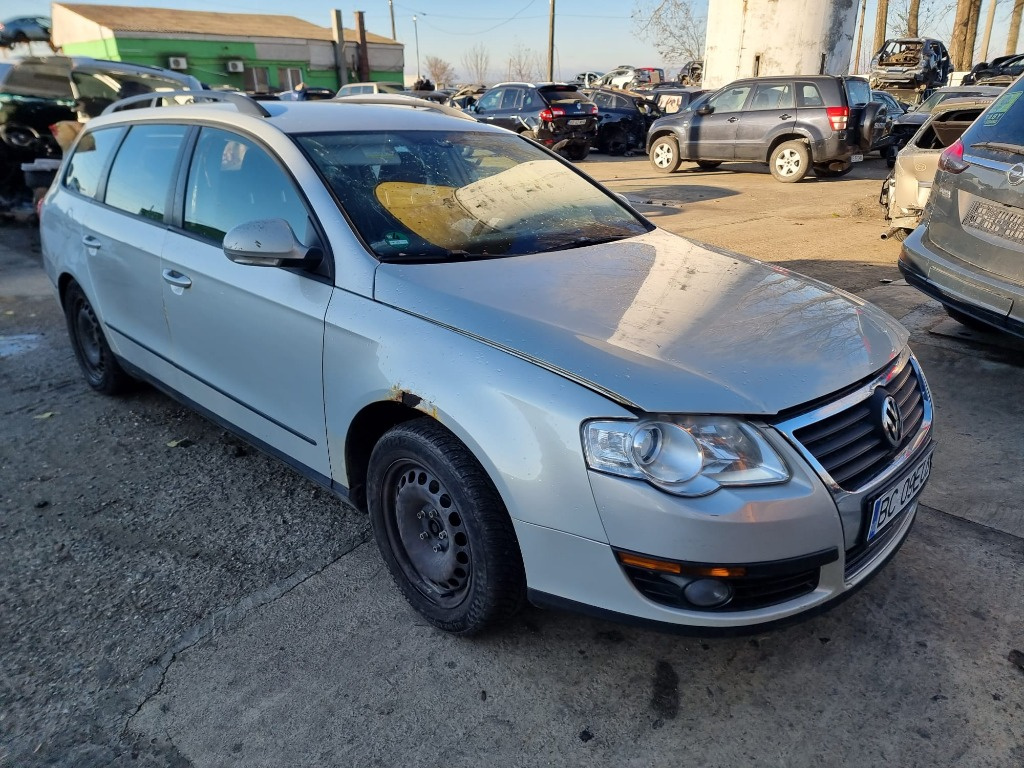 Bascula dreapta Volkswagen Passat B6 2010 break 2.0tdi CBA