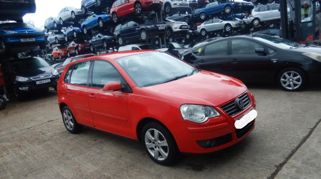 Bascula dreapta Volkswagen Polo 9N 2008 Hatchback 1.4 TDI