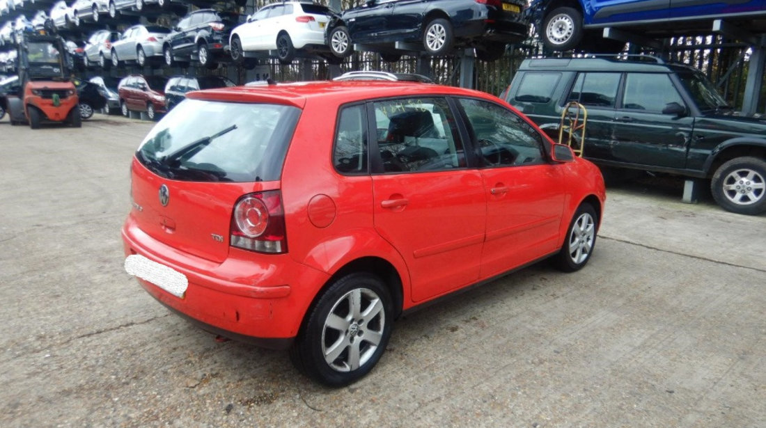 Bascula dreapta Volkswagen Polo 9N 2008 Hatchback 1.4 TDI