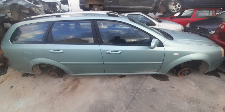 Bascula fata dreapta Chevrolet Lacetti [2004 - 2013] wagon 1.6 MT (109 hp)
