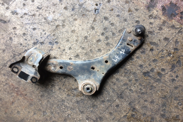 Bascula fata stanga Ford Mondeo MK4 [2007 - 2010] Liftback 2.2 TDCi DPF MT (175 hp) MK4 (BA7)