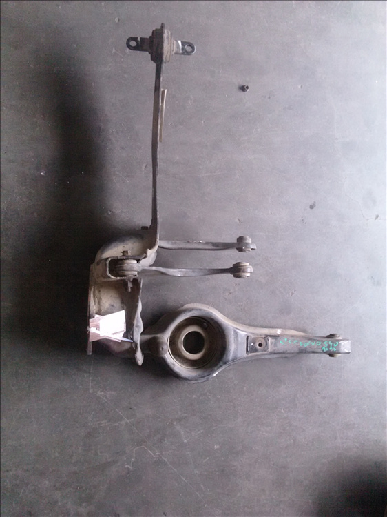 Bascula inferioara stanga spate 2.0 D VOLVO S 40 an fabr.2006