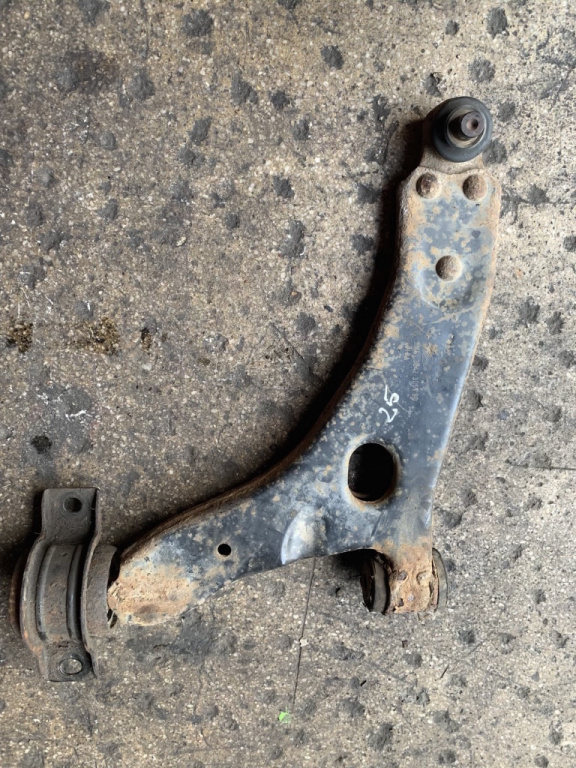 Bascula stanga fata Ford Focus [facelift] [2001 - 2007] Sedan 1.8 TDCi MT (115 hp) (DFW) Ghia