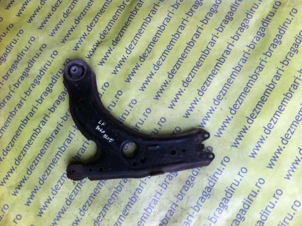 Bascula stanga fata Volkswagen VW Bora [1998 - 2005] Sedan 1.6 16V MT (105 hp) (1J2)