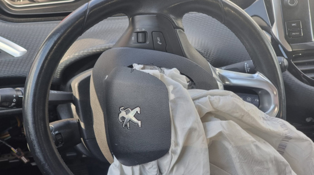 Bascula stanga Peugeot 208 2016 HatchBack 1.2 VTi HMZ (EB2F)