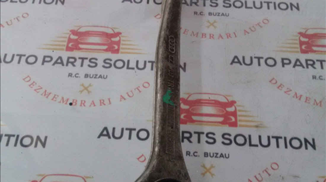 Bascula superioara dreapta AUDI A4 2008-2011 (B8)