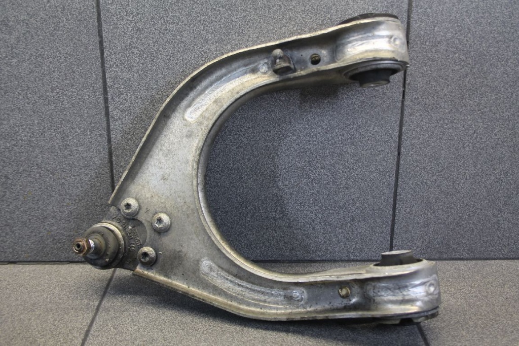 Bascula superioara dreapta Mercedes CLS W219 A2113309007