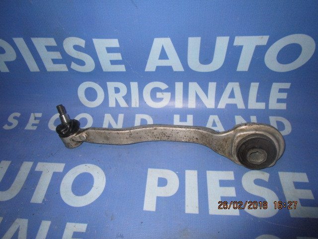 Bascule fata Mercedes E240 W211  (burduf de la pivot rupt)