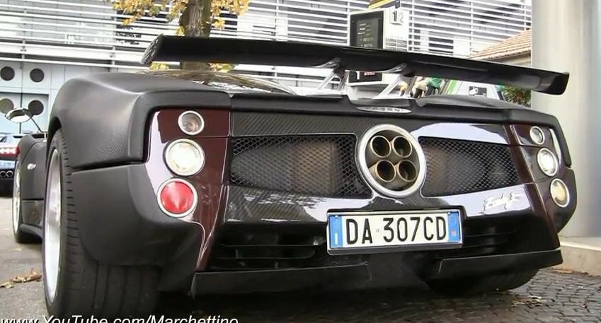 Batalie in sunete de evacuare: Pagani Zonda vs. Pagani Huayra. Da boxele tare!