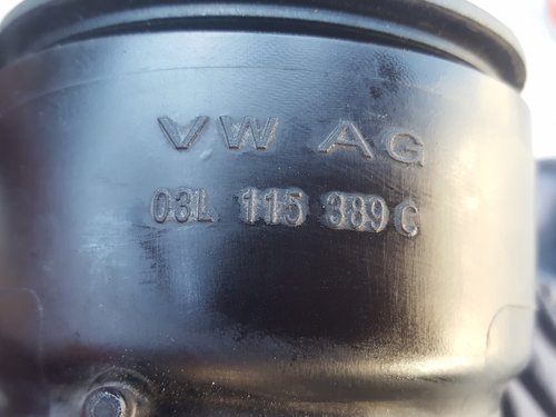 Baterie Filtru Ulei Skoda Octavia, Fabia Golf, Passat b6 1.6TDI 03L115 389C