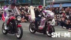 Beatbox cu motocicleta: concursul asta de 'muzica din evacuare' ne face ziua mai frumoasa