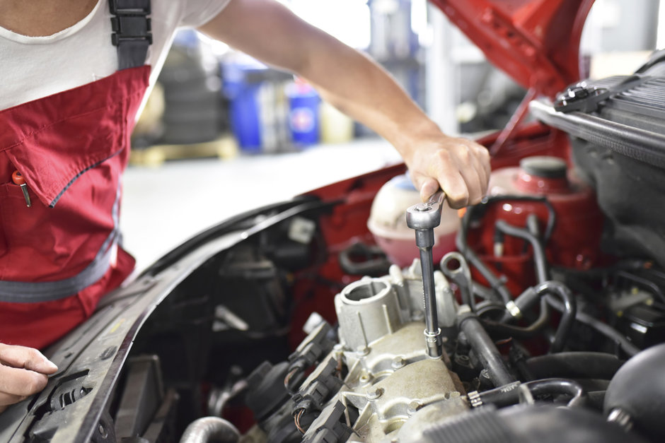 Beneficiile cumpărării de piese auto din dezmembrări și vânzarea mașinii vechi la un parc de dezmembrări auto Beneficiile cumpărării de piese auto din dezmembrări și vânzarea mașinii vechi la un parc de dezmembrări auto