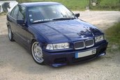 Benjamin Boulbes si BMW E36 M5 V8