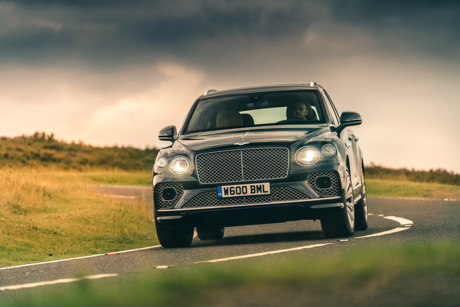 Bentley Bentayga in patru locuri