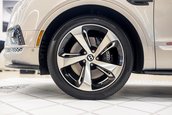 Bentley Bentayga - Poze Reale