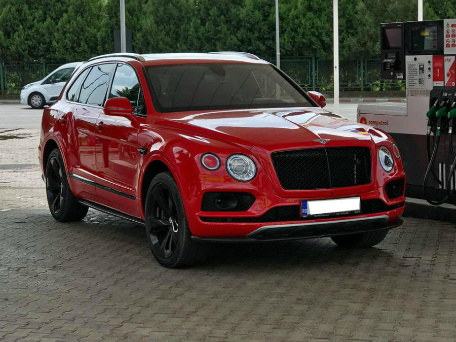 Bentley Bentyaga din Romania