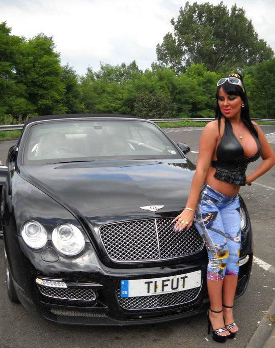 Bentley Continental GTC cu silicoane si aroma de RRomania Bentley Continental GTC cu silicoane si aroma de RRomania