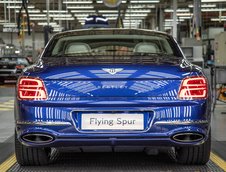 Bentley Flying Spur intra in productie