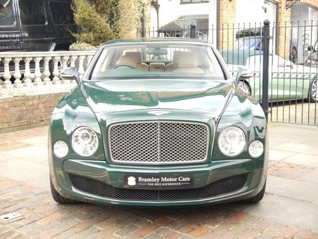 Bentley Mulsanne folosit de Regina Elisabeta a II-a