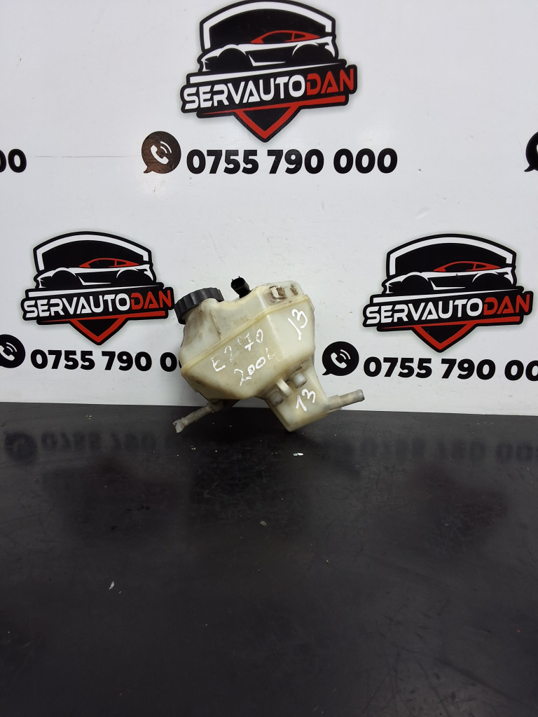 Bidonas servo Mercedes-Benz E-Class (2002-2008) [W211] 2.7 Motorina 2004, A2114300302