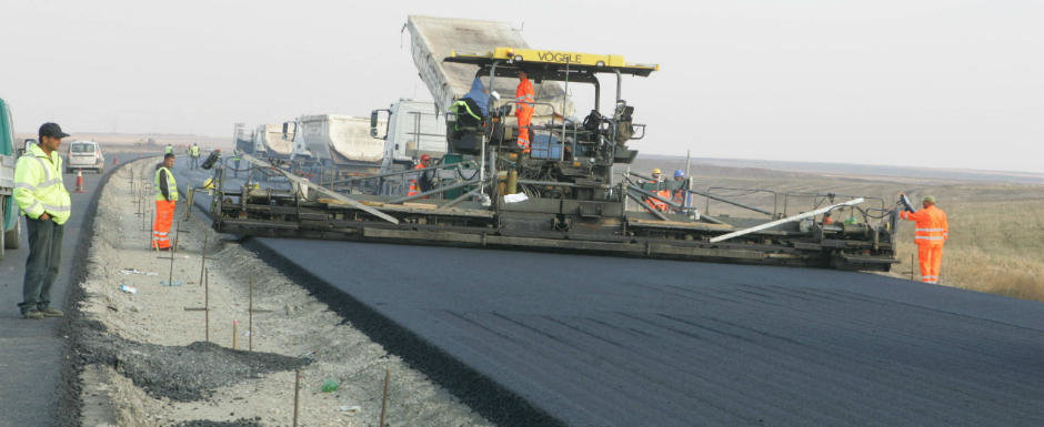 Bilant rusinos al celor de la CNADNR. Doar 8.7 kilometri de autostrada vor fi finalizati pana la sfarsitul anului Bilant rusinos al celor de la CNADNR. Doar 8.7 kilometri de autostrada vor fi finalizati pana la sfarsitul anului