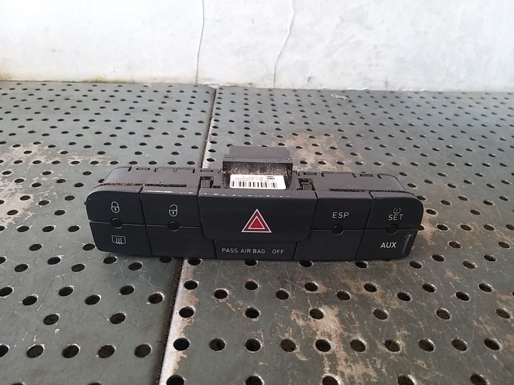 Bloc butoane avarii blocare usi esp aux seat ibiza 6j 6j0927137