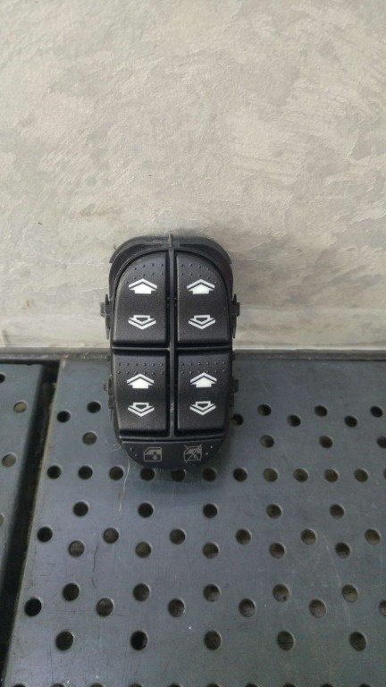 Bloc butoane geamuri ford focus 1 2m5t14a132db