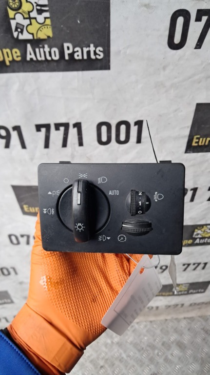 Bloc lumini 1.8 TDCI cod KKDA Ford Focus 2 an 2009 cod 7M5T-13A024-CA