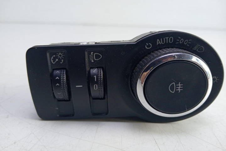 Bloc lumini 13268696 Opel Astra J [2009 - 2012]