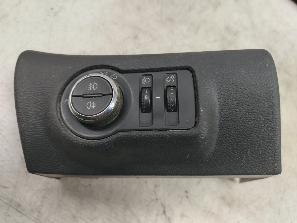 Bloc lumini 13268703 13257557 Opel Astra J [facelift] [2012 - 2018]