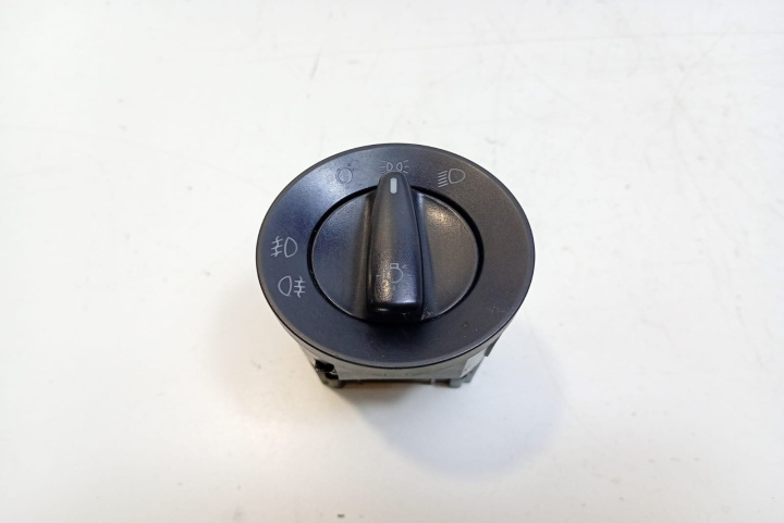 Bloc Lumini 1C0941531A Volkswagen VW Golf 4 [1997 - 2006]