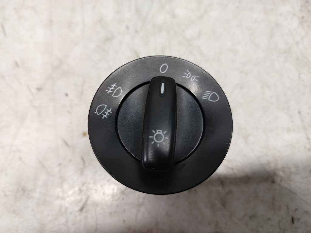 Bloc lumini 1k0941431be Volkswagen VW Jetta 5 [2005 - 2011]