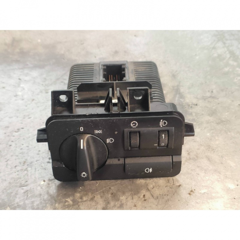 Bloc lumini 6936820 BMW Seria 3 E46 an fab. 1998 - 2005