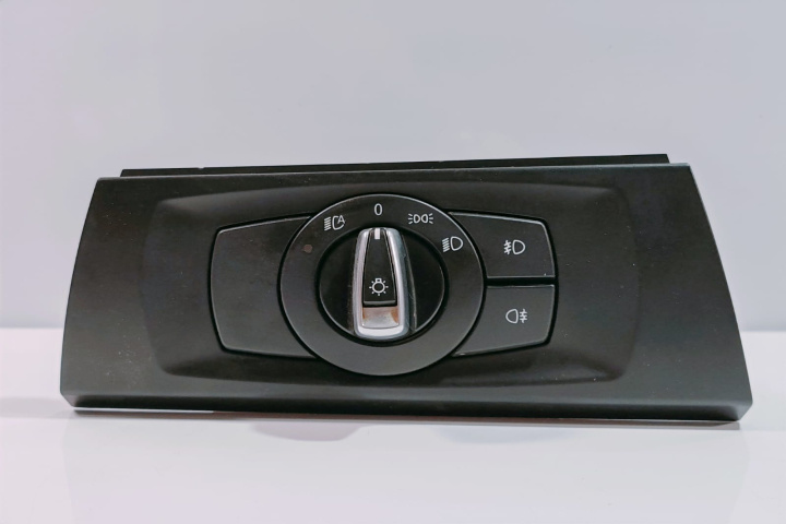 Bloc lumini 916940401 BMW Seria 3 E90/E91/E92/E93 [facelift] [2008 - 2013]