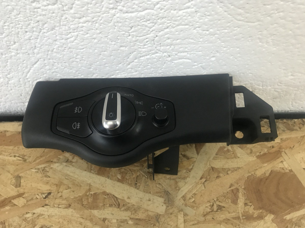 Bloc lumini A5 2.0 tfsi quattro coupe sedan 2010 (8K0941531AL)