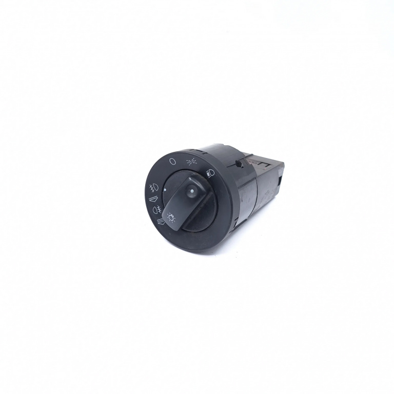 Bloc Lumini Audi A4 B7 (8E) 2004-2008 2.0 Tdi Bpw Motorina 8E0941531C, K3205V Lk
