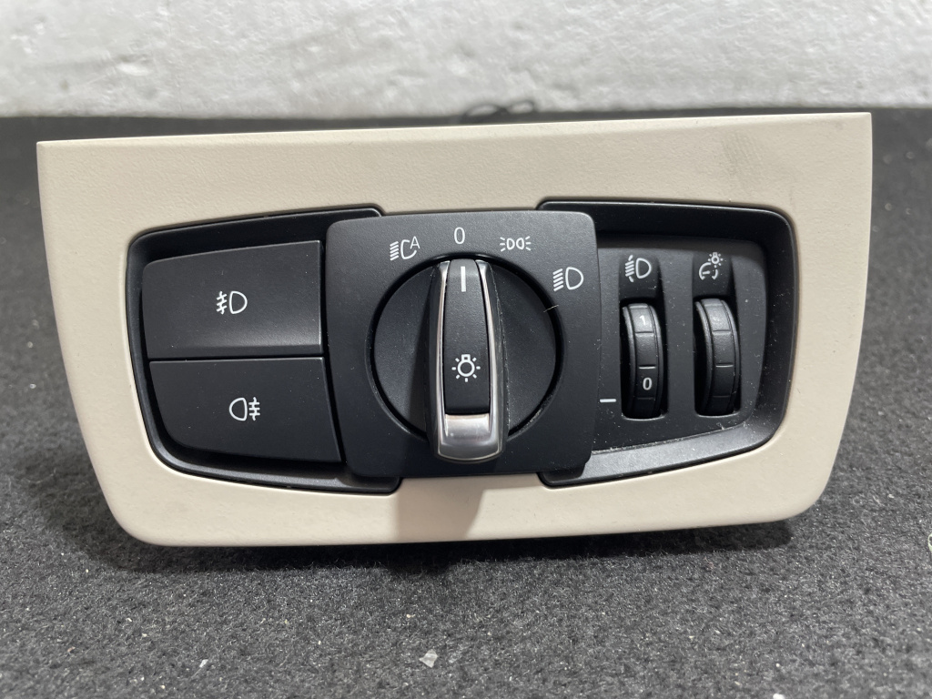 Bloc lumini BMW 320i F30 F31 manual 184 cp sedan 2013 (926530503)