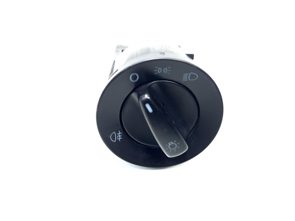 Bloc lumini, cod 1C0941531, Vw Passat (3B3) (id:519271)
