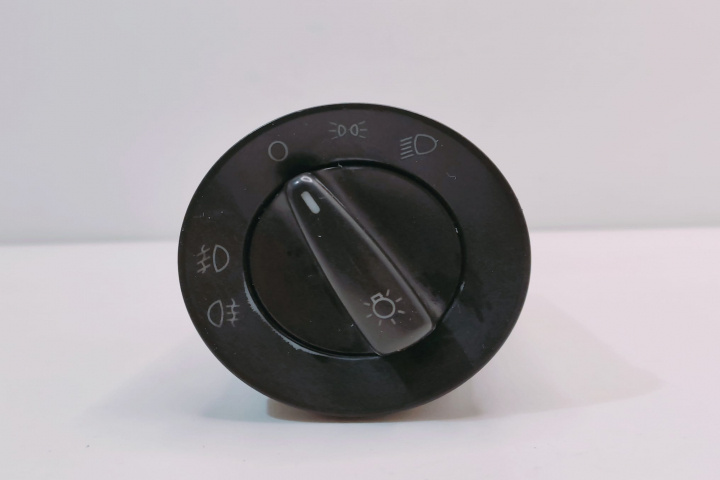 Bloc Lumini, cod 1C0941531A 1C0941531A Volkswagen VW Golf 4 [1997 - 2006]