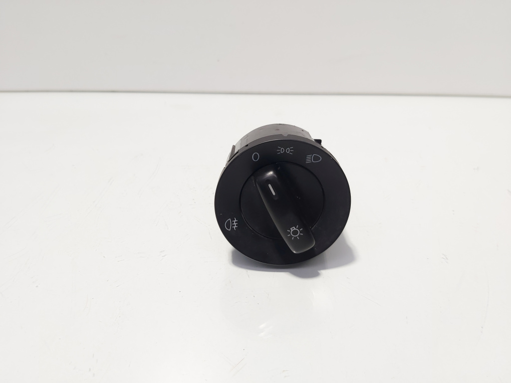 Bloc lumini, cod 1K0941431AH, VW Golf 5 Variant (1K5) (idi:674457)