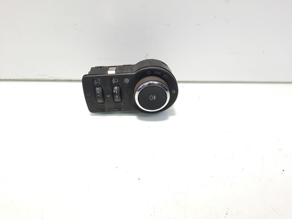 Bloc lumini, cod GM13268697, Opel Astra J Combi (id:582214)