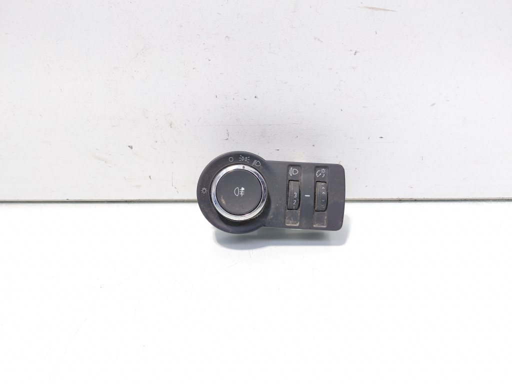 Bloc lumini, cod GM13268705, Opel Astra J (idi:698822)