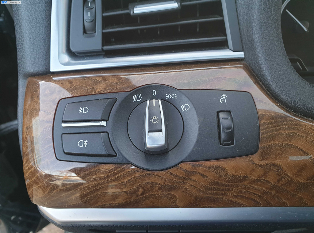 Bloc Lumini cu Functia Auto si Proiectoare BMW Seria 5 F07 GT 2009 - 2013 [K1786]