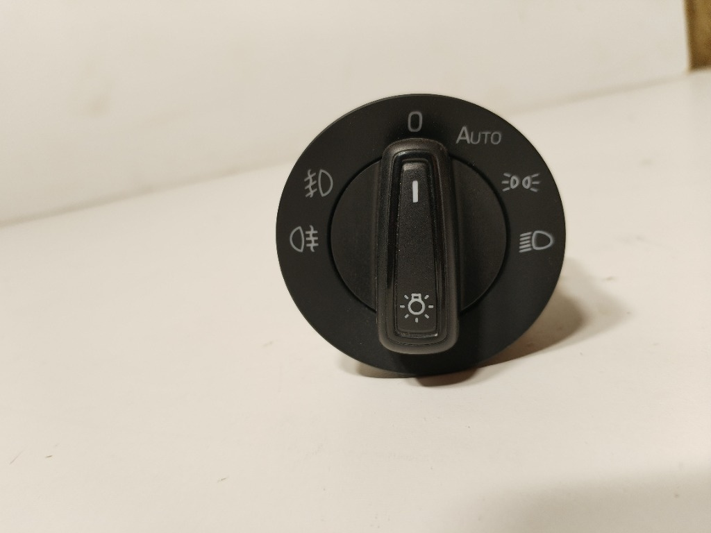 Bloc lumini cu proiectoare și auto Skoda Octavia 3 5E0941431D