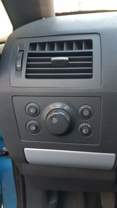 Bloc lumini cu proiectoare Opel Zafira B 2005-2014