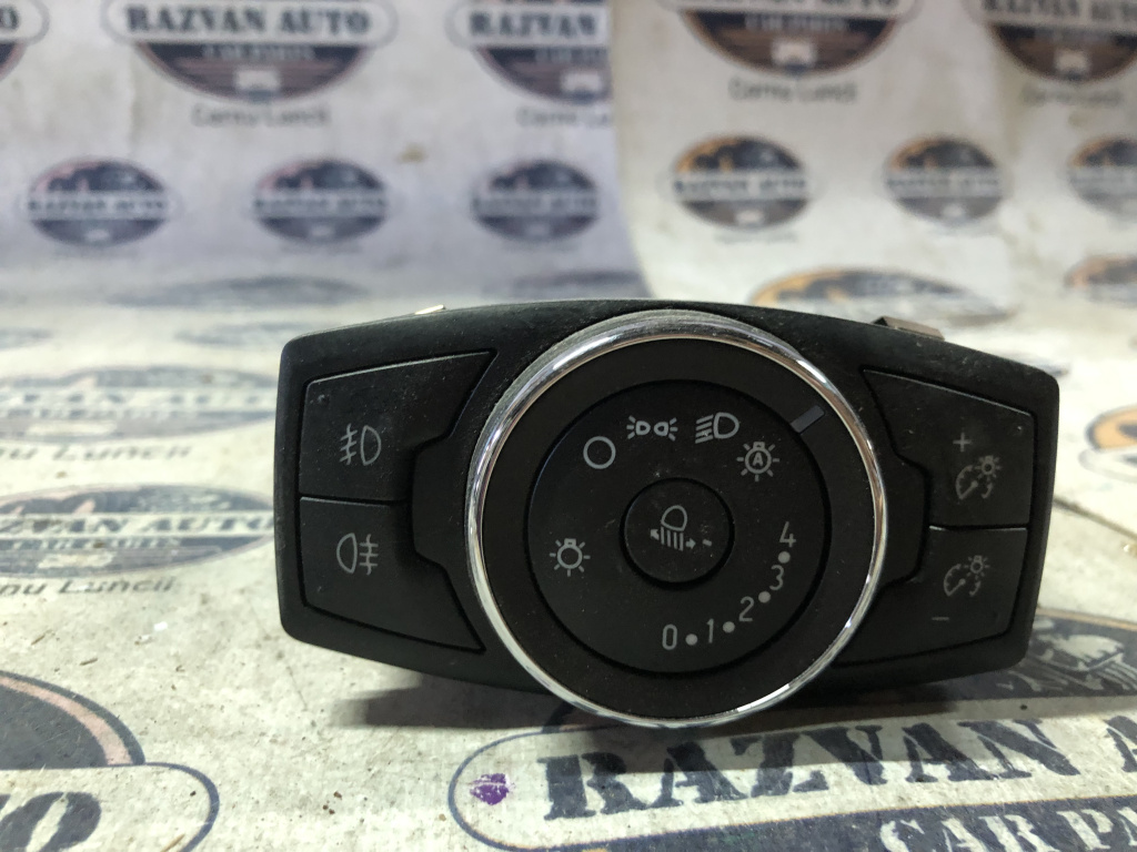 Bloc lumini Ford B-MAX 2013, 10096745