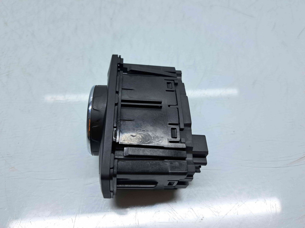 Bloc lumini Ford Mondeo 5 Hatchback [Fabr 2014-2022] DG9T-13D061-GCW