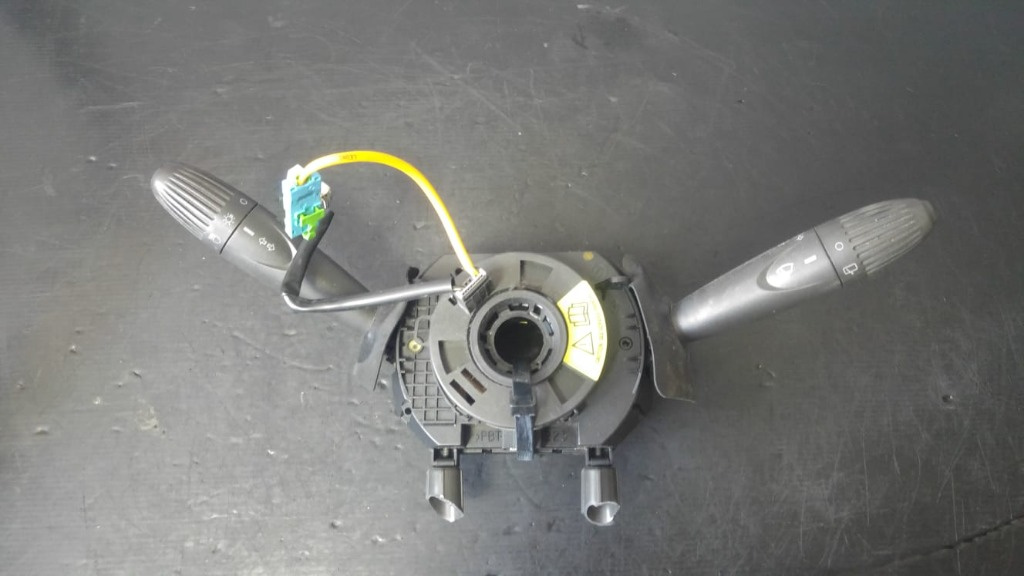 Bloc lumini maneta semnalizare stergator parbriz fiat punto 188 735337940